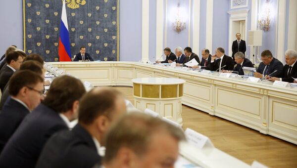 Дмитрий Медведев проводит заседание правительственной комиссии. Архивное фото