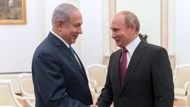 Владимир Путин и Биньямин Нетаньяху во время встречи