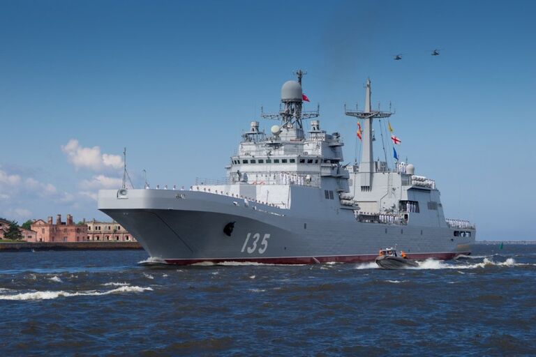 Десантный корабль Иван Грен в Финском заливе перед тренировкой Главного Военно-Морского Парада. 12 июля 2018 года Десантный корабль Иван Грен в Финском заливе перед тренировкой Главного Военно-Морского Парада. 12 июля 2018 года