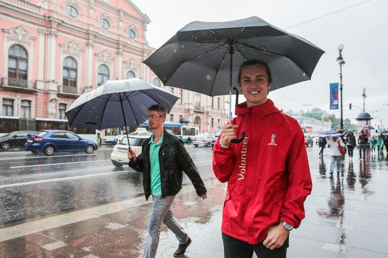 На родине Никлас Рогге обучается менеджменту в области банковской сферы, финансам и управлению в области футбола На родине Никлас Рогге обучается менеджменту в области банковской сферы, финансам и управлению в области футбола