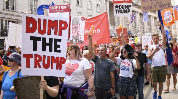 Акция против визита президента США Дональда Трампа в Великобританию в Лондоне