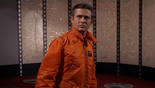 Роджер Перри в роли капитана Джона Кристофера в телесериале Звездный путь. Архивное фото