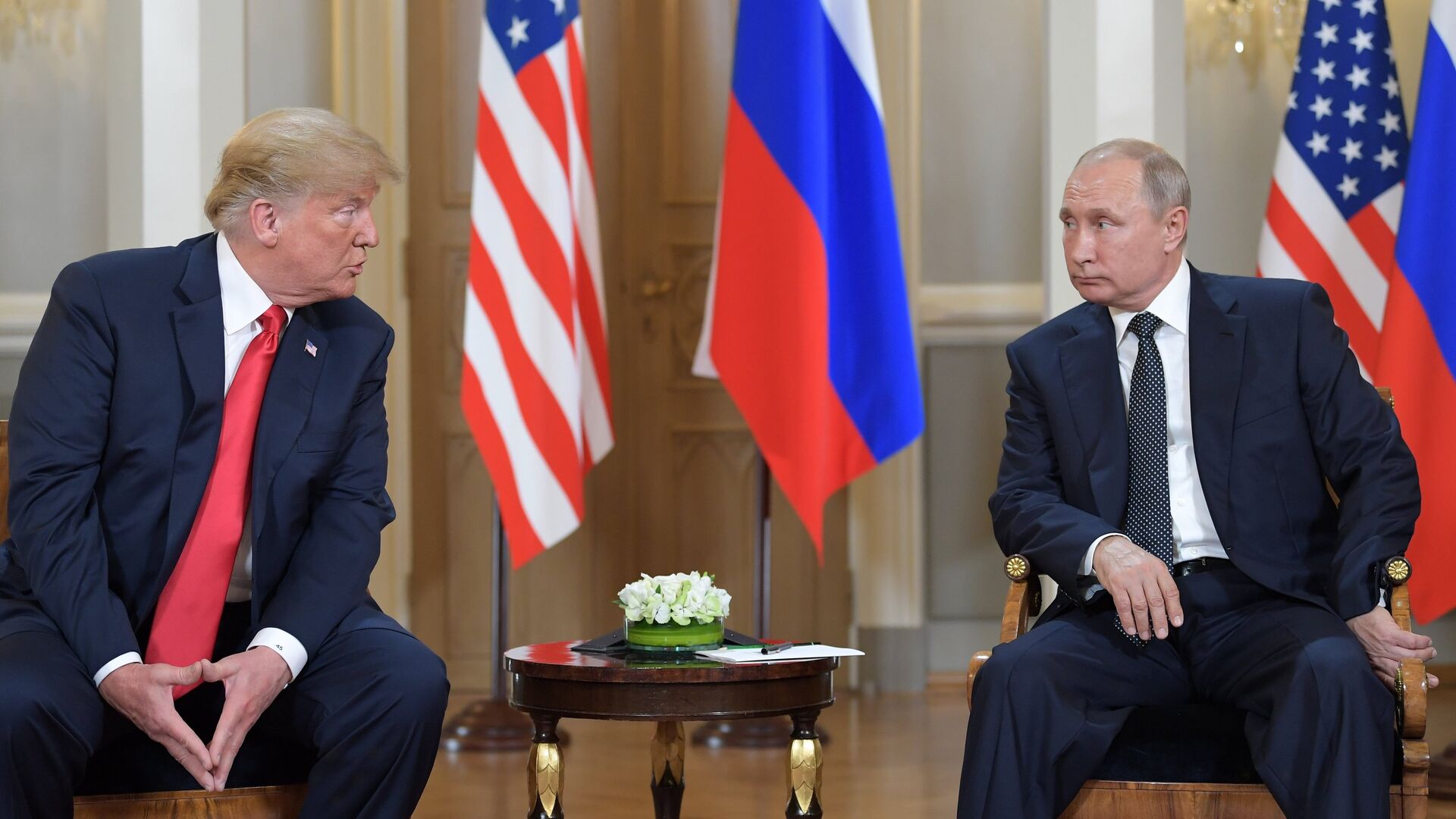 Владимир Путин и Дональд Трамп - РИА Новости, 1920, 13.02.2025