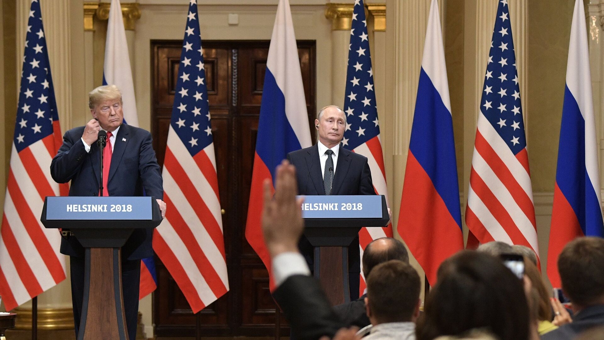 Президент РФ Владимир Путин и президент США Дональд Трамп - РИА Новости, 1920, 11.08.2025