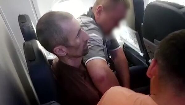 Участник бандгруппы Шамиля Басаева гражданин России Аслан Яндиев, экстрадированный из Словакии в Россию, в аэропорту Братиславы. 17 июля 2018