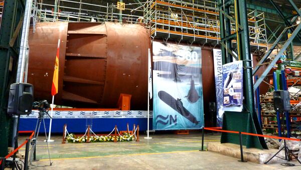 Строительство испанской подводной лодки S-80 в цехе компании Navantia. Архивное фото