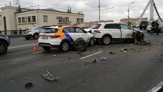 ДТП на Крымском мосту в Москве