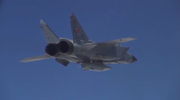 Пуск гиперзвуковой ракеты Кинжал с самолета МиГ-31