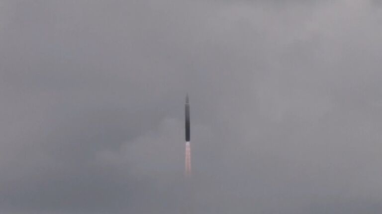 Запуск новейшей гиперзвуковой ракеты Авангард. Видео Минобороны