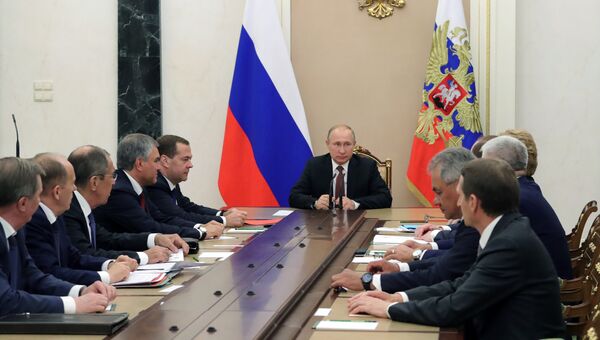 Президент РФ Владимир Путин проводит совещание с постоянными членами Совета безопасности РФ. 19 июля 2018