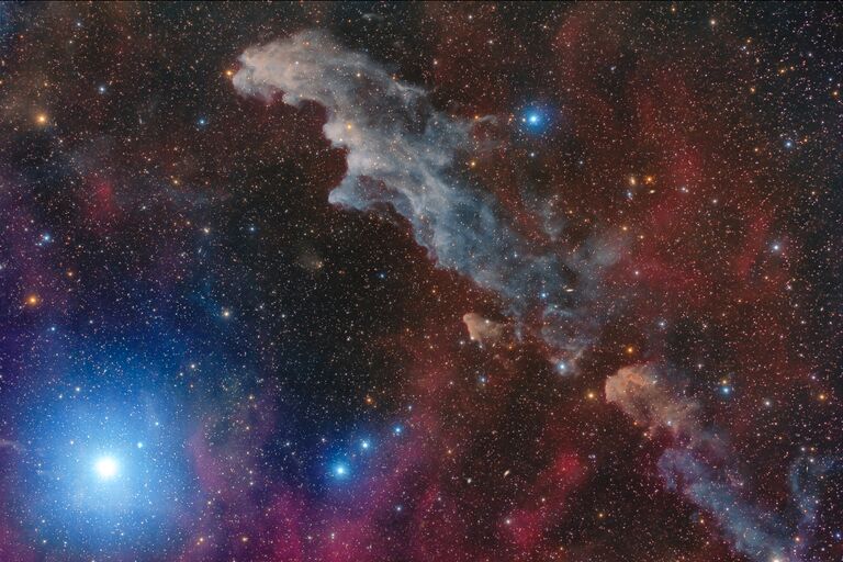 Работа фотографа Mario Cogo Rigel and the Witch Head Nebula, вошедшая в шорт-лист Insight Astronomy Photographer of the Year 2018