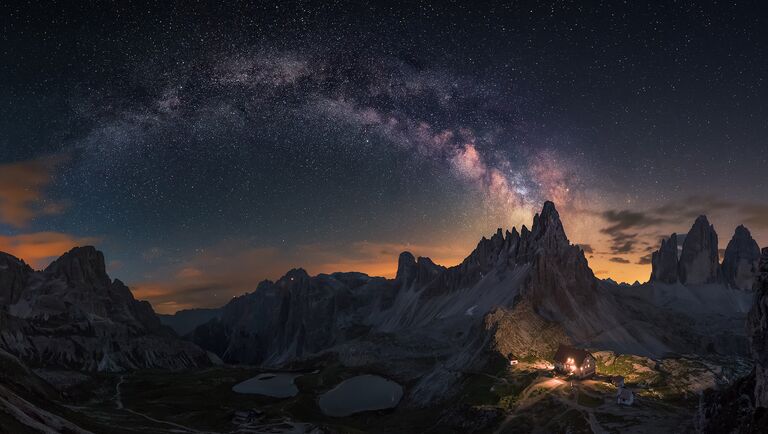 Работа фотографа Carlos F. Turienzo Guardian of Tre Cime, вошедшая в шорт-лист Insight Astronomy Photographer of the Year 2018