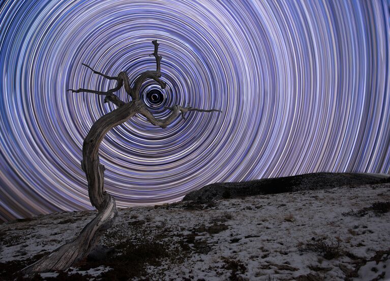 Работа фотографа Jake Mosher Holding Due North, вошедшая в шорт-лист Insight Astronomy Photographer of the Year 2018