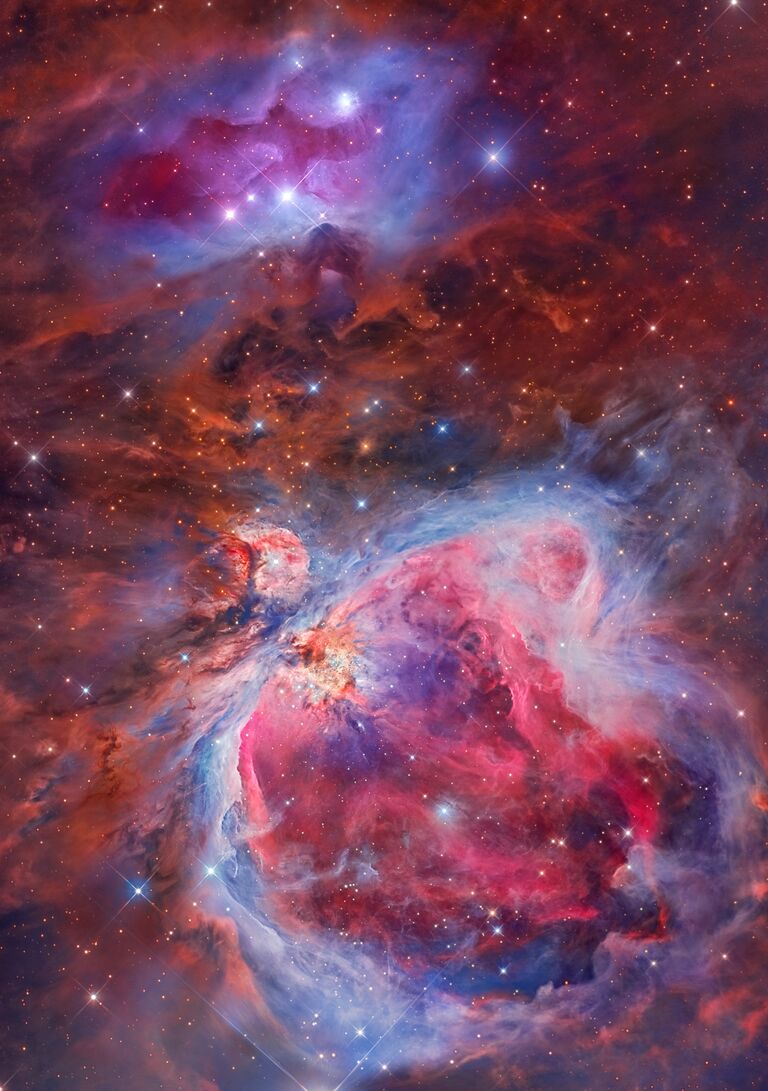 Работа фотографов Miguel Angel García Borrella and Lluis Romero Ventura Mosaic of the Great Orion & Running Man Nebula, вошедшая в шорт-лист Insight Astronomy Photographer of the Year 2018