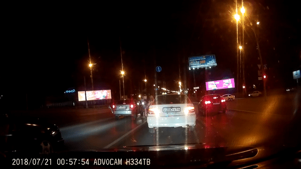 Драка водителей в Новосибирске попала на видео