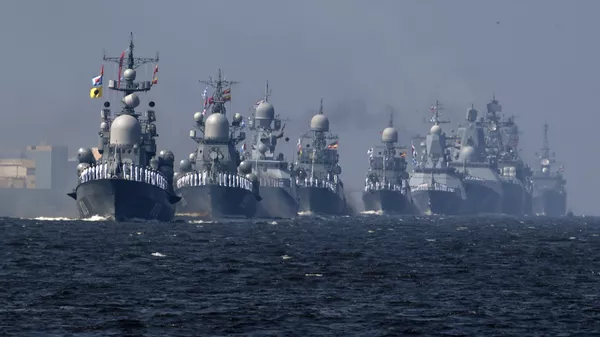 Корабли ВМФ РФ на первой сводной репетиции парада в честь Дня Военно-морского флота в Кронштадте. 22 июля 2018