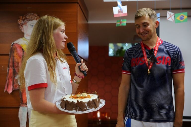 Шахматист Сергей Карякин в МДЦ Артек Шахматист Сергей Карякин в МДЦ Артек