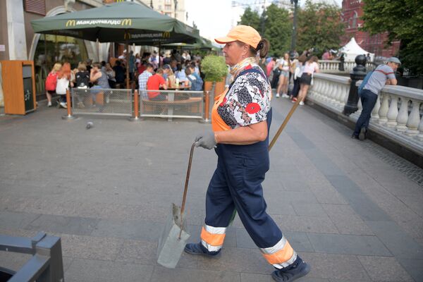 Надежда Бурнашева у Макдональдс Надежда Бурнашева у Макдональдс