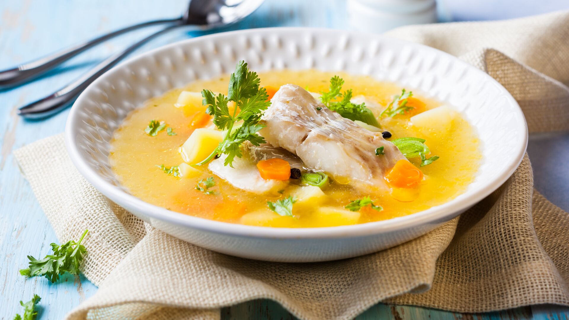 Рыбный суп из свежей горбуши с рисом — рецепт с фото