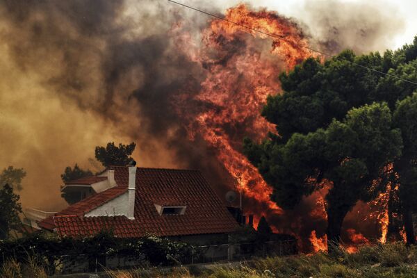 Пожар недалеко от Афин. 23 июля 2018