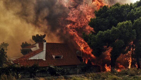 Пожар недалеко от Афин. Архивное фото