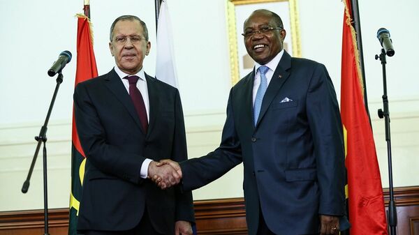 Министр иностранных дел России Сергей Лавров с Министром иностранных дел Республики Ангола Мануэлем Аугушту в Луанде. 5 марта 2018 года