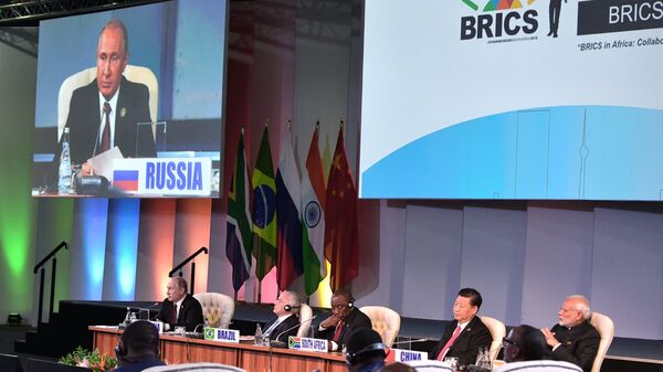 Президент РФ Владимир Путин во время встречи лидеров БРИКС на саммите в Йоханнесбурге. 27 июля 2018