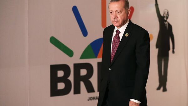 Президент Турции Реджеп Эрдоган на 10-ом саммите БРИКС в Йоханнесбурге, ЮАР. 27 июля 2018
