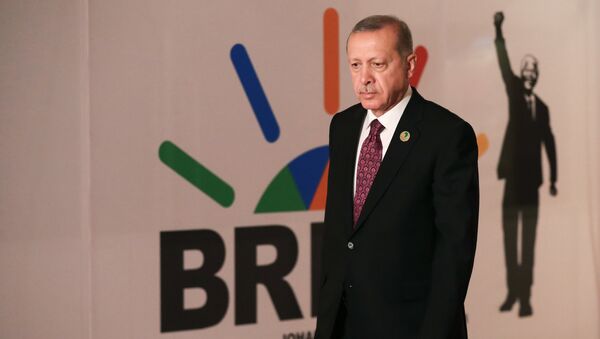 Президент Турции Реджеп Эрдоган на 10-ом саммите БРИКС в Йоханнесбурге, ЮАР. 27 июля 2018