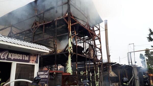 Последствия пожара в частном жилом доме в Сочи. 30 июля 2018