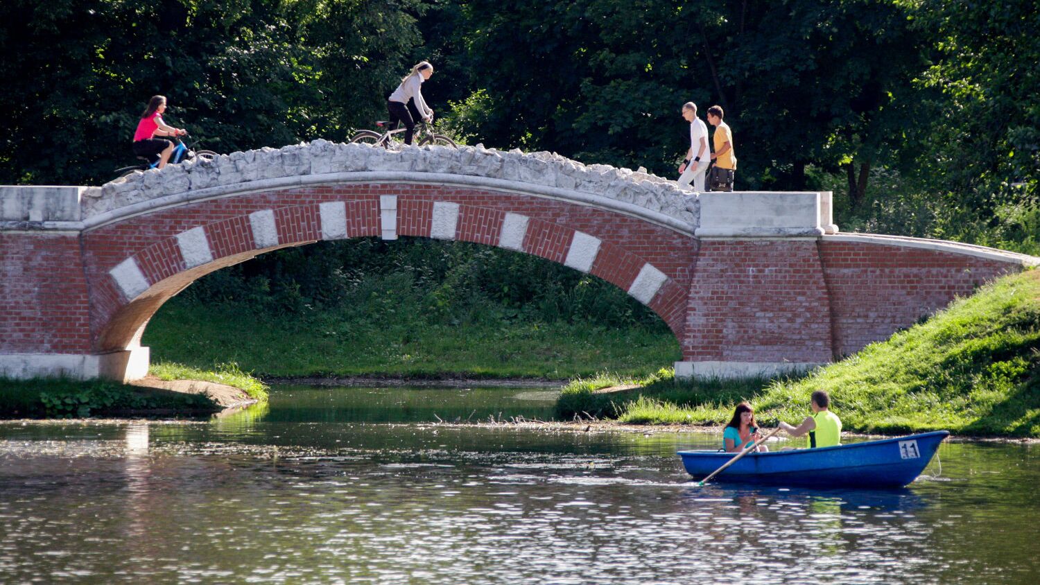 В Москве прошла экологическая акция Я водяной - РИА Новости, 1920, 25.08.2021