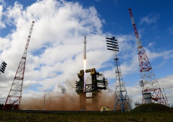 Ракета космического назначения легкого класса Ангара-1.2ПП во время старта на космодроме Плесецк Ракета космического назначения легкого класса Ангара-1.2ПП во время старта на космодроме Плесецк