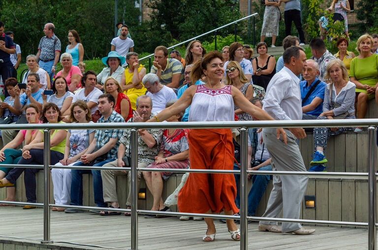 Программа Военные оркестры в парках в московском парке Красная Пресня Программа Военные оркестры в парках в московском парке Красная Пресня