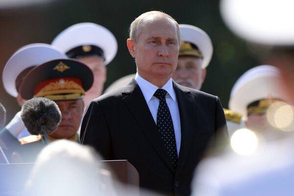 Президент России Владимир Путин на праздновании Дня ВМФ в Санкт-Петербурге.