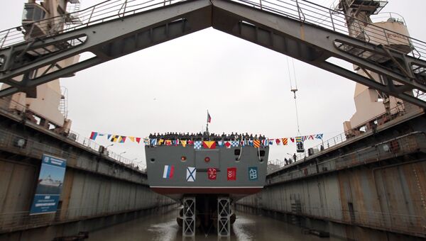 Торжественная церемония спуска на воду фрегата Адмирал флота Касатонов в Санкт-Петербурге