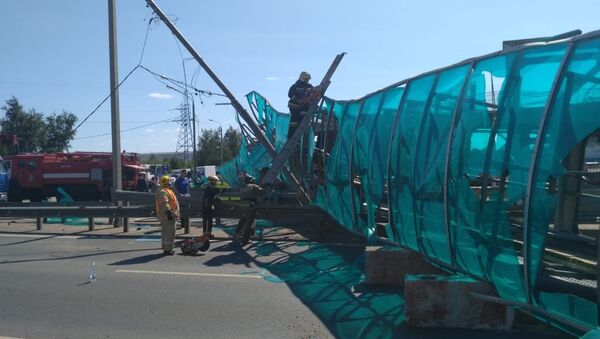 Последствия ДТП с участием КамАЗа на Ярославском шоссе возле Пушкино. 31 июля 2018