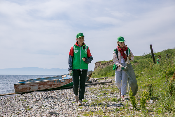 Волонтеры примут участие в уборке от мусора и благоустройстве территории национального парка: очистке лесов и побережья Байкала, прокладке экологических троп и установке информационных стендов