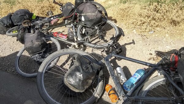Велосипеды туристов которых сбили в Таджикистане. 29 июля 2018 года