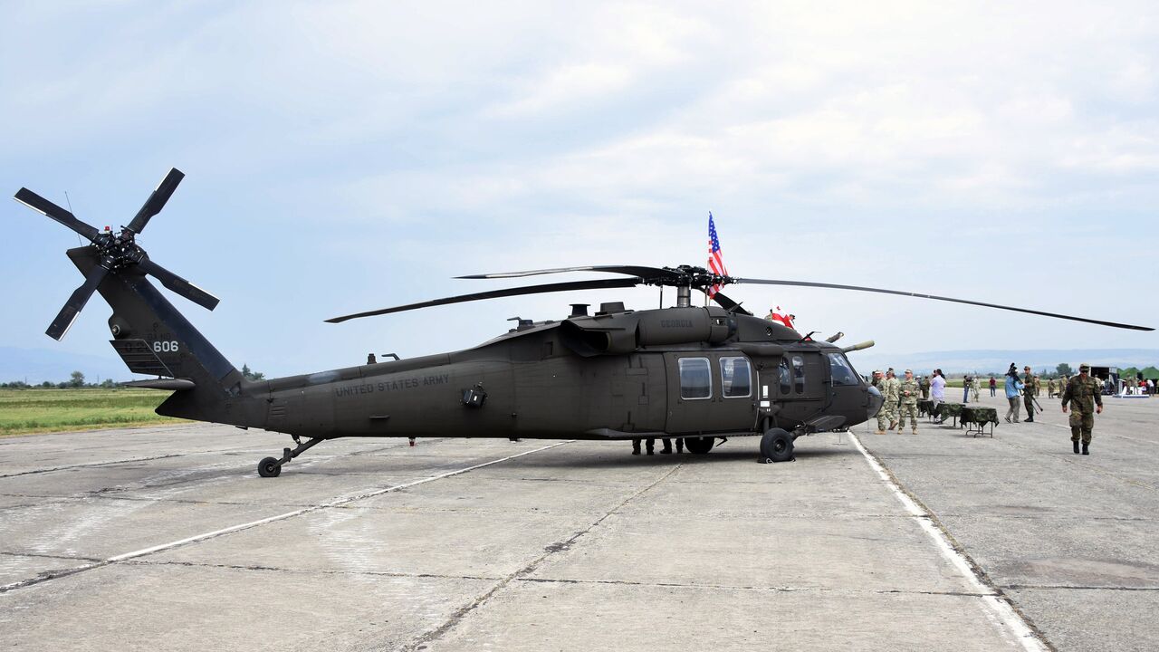 На границе с Украиной заметили американский вертолет с позывным EVAC01