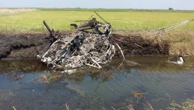 На месте крушения вертолета Ми-2 в Красноармейском районе Краснодарского края. 2 августа 2018