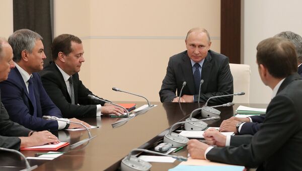 Президент РФ Владимир Путин проводит оперативное совещание с постоянными членами Совета безопасности РФ.  2 августа 2018