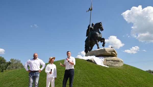 Открытие памятника Илье Муромцу в Киеве