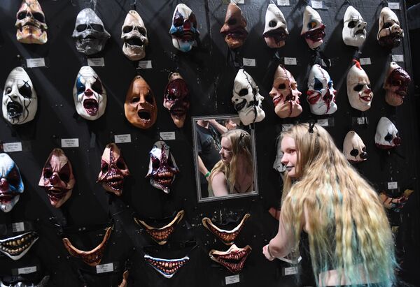 Ежегодный фестиваль Midsummer Scream Horror Convention в Лонг-Бич, штат Калифорния, США