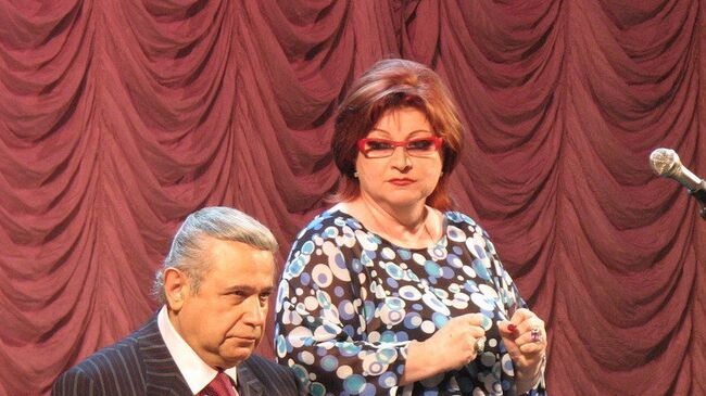 Вечер юмора Евгения Петросяна и Елены Степаненко в Московском Театре. архивное фото
