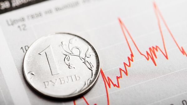 Курс рубля продолжил рост против доллара и юаня