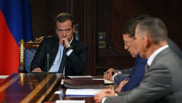 Председатель правительства РФ Дмитрий Медведев проводит совещание с вице-премьерами РФ. 6 августа 2018