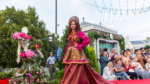 Показ Путешествие по России в рамках V Всероссийской ярмарки одежды