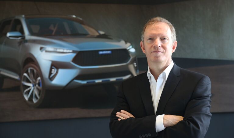 Шеф-дизайнер марки Haval Фил Симмонс Шеф-дизайнер марки Haval Фил Симмонс