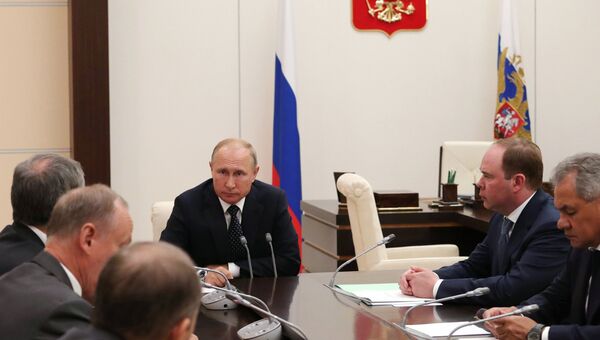 Президент РФ Владимир Путин проводит совещание с постоянными членами Совета безопасности РФ. 10 августа 2018