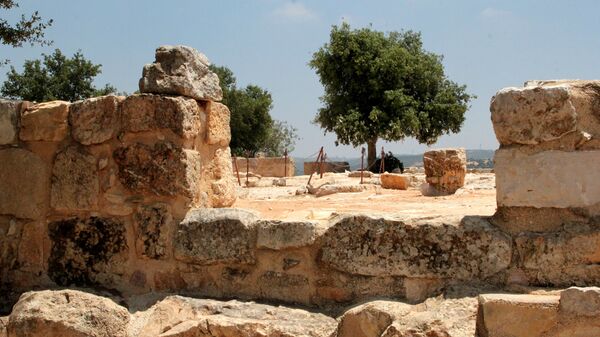 Развалины храма в Тель-Мар-Ильяс, где родился пророк Илия